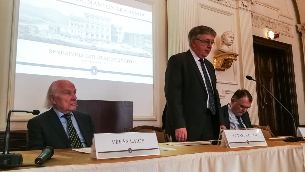 Mérő László: Tisztelet Lovász Lászlónak