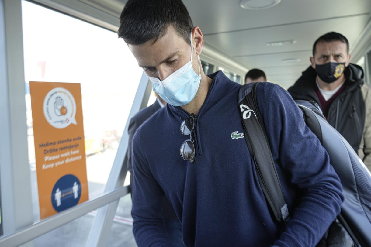 Novak Djokovic nem oltásellenes, de inkább veszni hagyja a kupákat, csak ne szúrják meg akarata ellenére