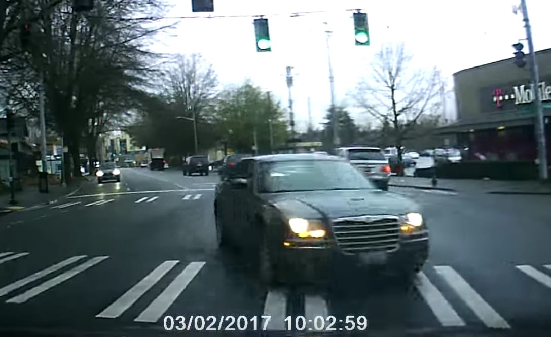 Hajszálon múlt, hogy elkerülte a frontális ütközést – videó