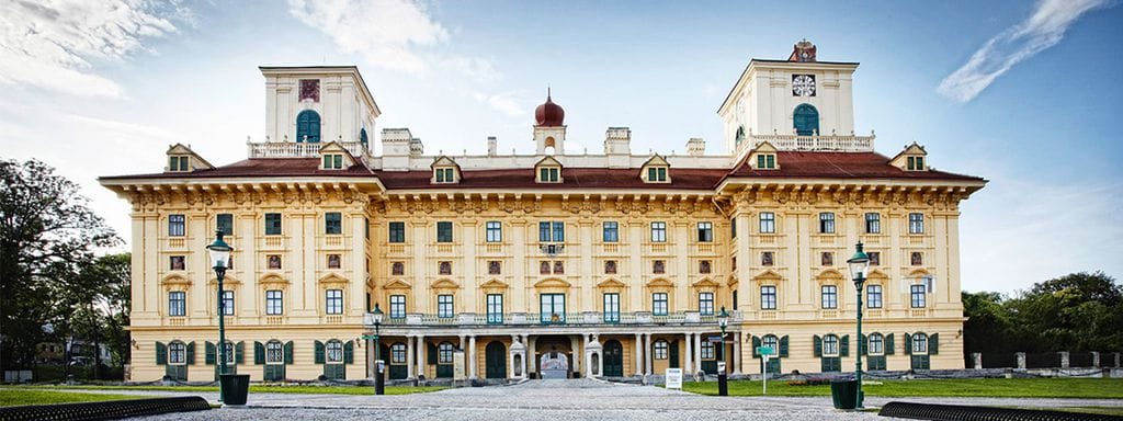 5 sosem hallott történet az Esterházy családról