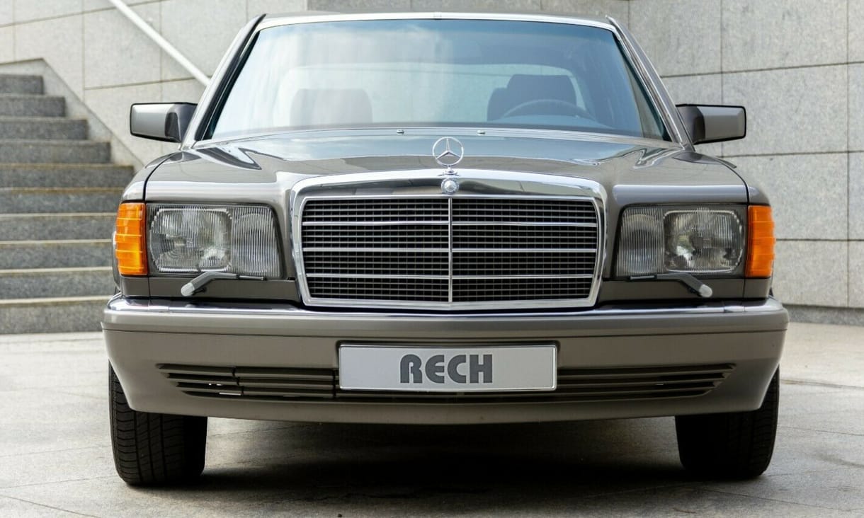35 évesen vadonatúj Mercedes S-osztály várja új gazdáját