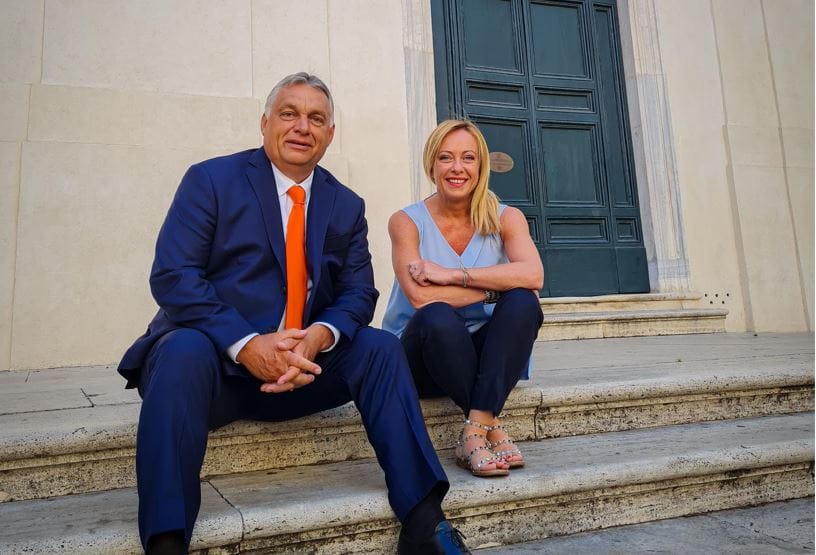 Kiperelték Orbán római útjának adatait, kiderült, mennyit fizetett a családtagjai repüléséért