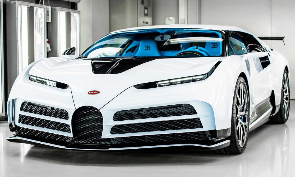 Újkorában is 3 milliárd forintba került, de használtan ötmilliárd felett kelhet el egy Bugatti Centodieci