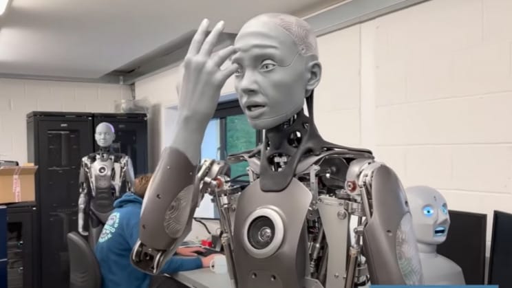 Nézze csak, ez a robot már úgy mozgatja a száját és a szemeit, mint egy ember – videó