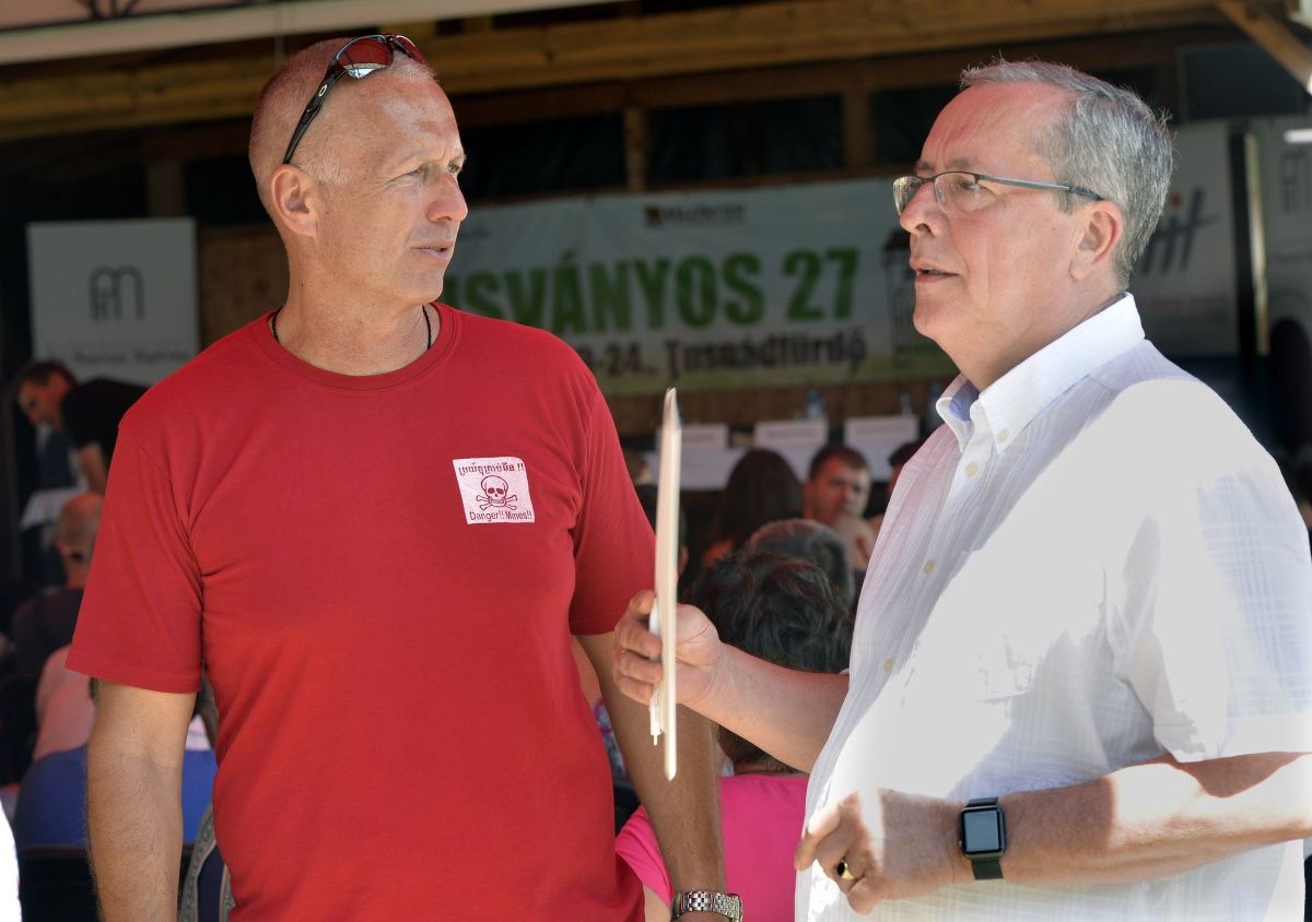 Georg Spöttle váratlanul leleplezte magát