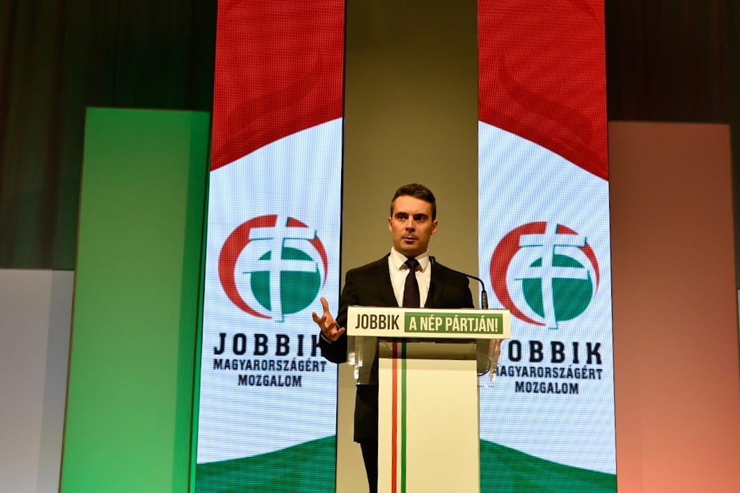 A Jobbik új trükkel törné meg Orbán örökös kormányfőségét