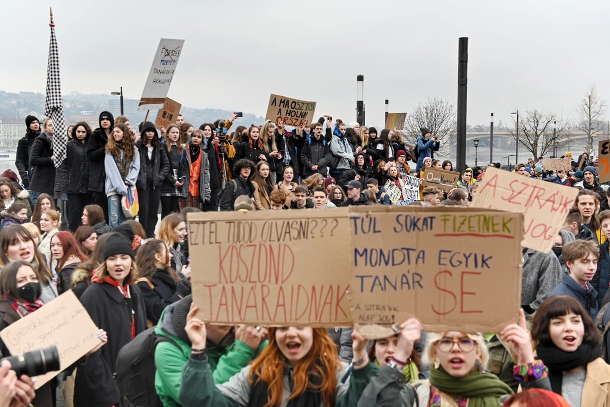 Népszava: Az Állami Számvevőszék szerint egész jól élnek a tanárok