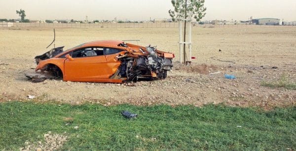 Roncskupac lett a száguldozó arab Lamborghinijéből – fotók
