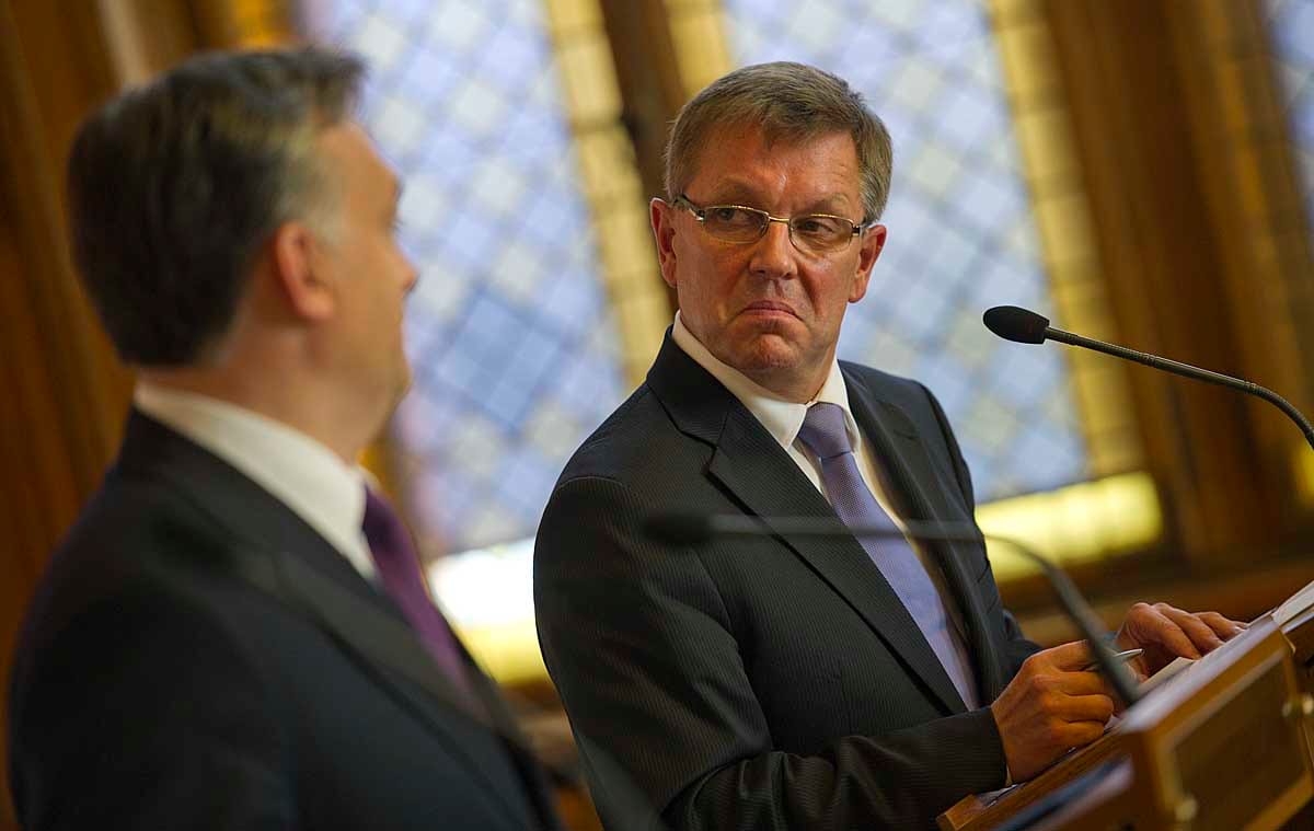 Orbán: csak az kap szocpolt, aki dolgozik 