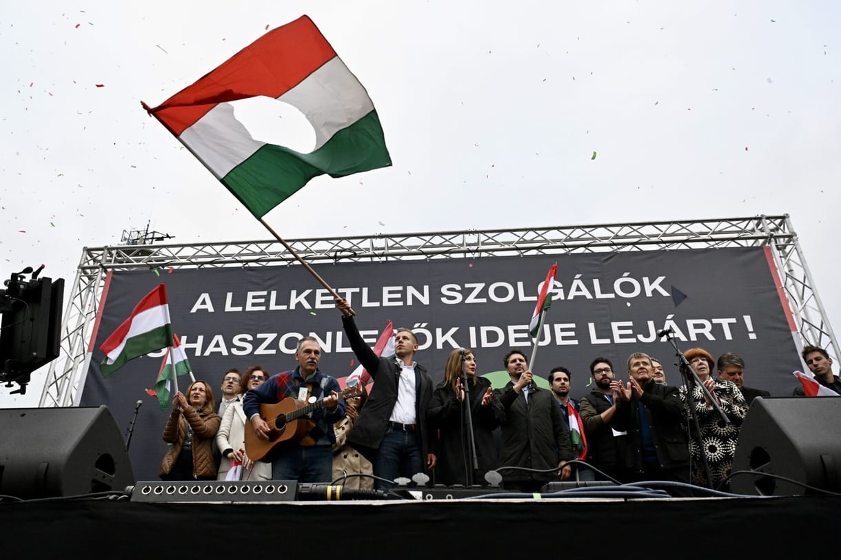 Ilyen volt Magyar Péter szombati tüntetése a HVG fotósainak szemével