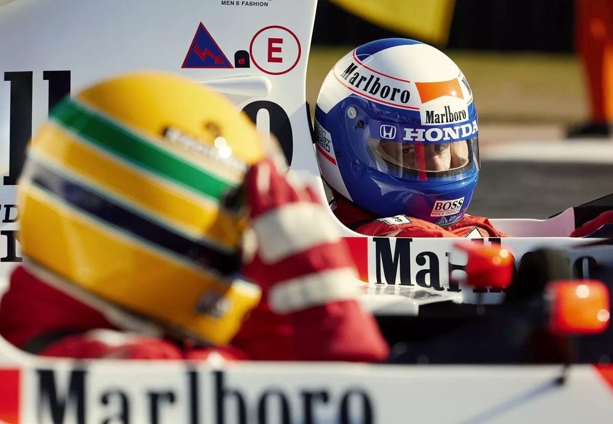 Bejelentették, mikor jön a Senna-sorozat