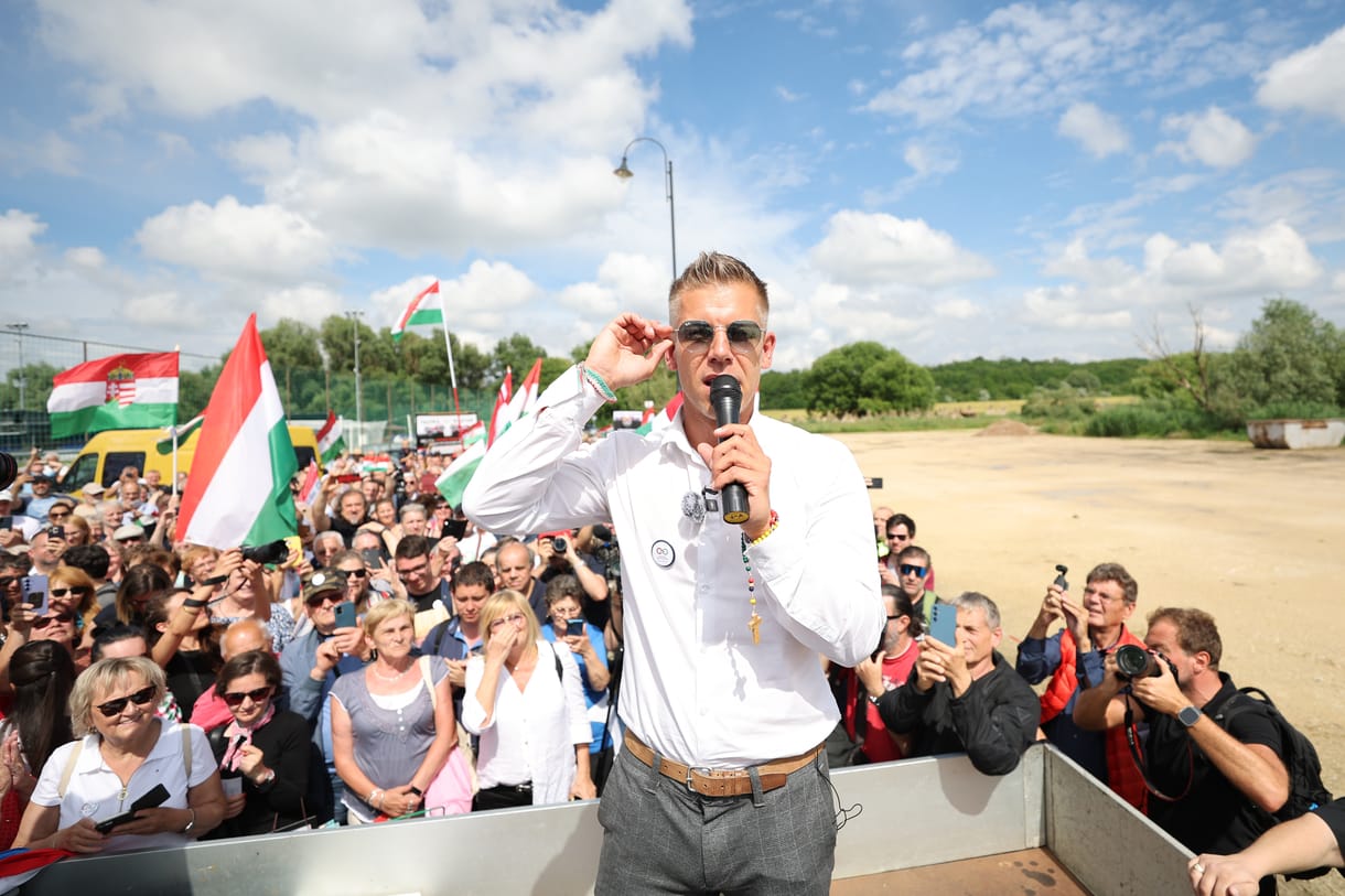 Magyar Péter: „Ma épp azt hazudozza a rogáni propaganda...