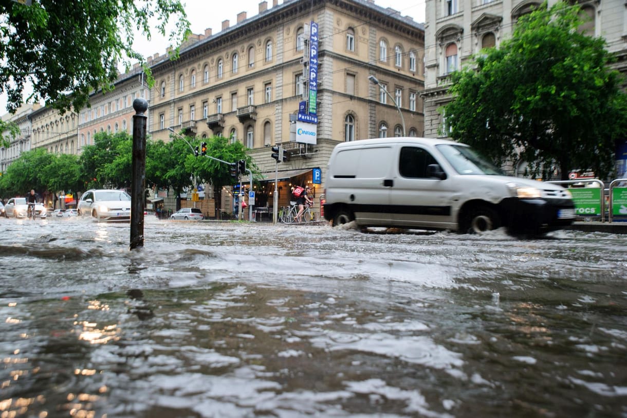 Egyetlen hétvége alatt 1,5 milliárdos kárt okoztak a viharok