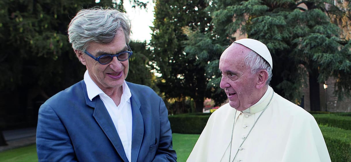 Wim Wenders: A pápa toronymagas erkölcsi fölényben van a politikusokhoz képest