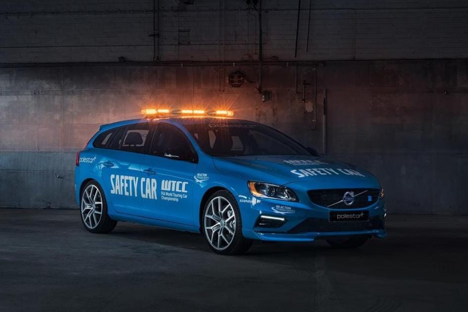 Egy családi Volvo lesz Micheliszék felvezetőautója