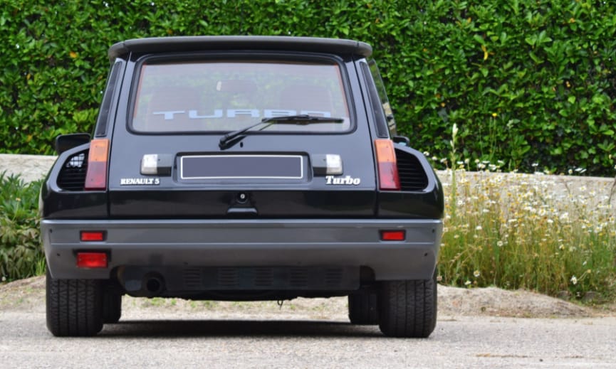 Több mint 50 millió forintért cserélhet gazdát ez a régi Renault 5 Turbo
