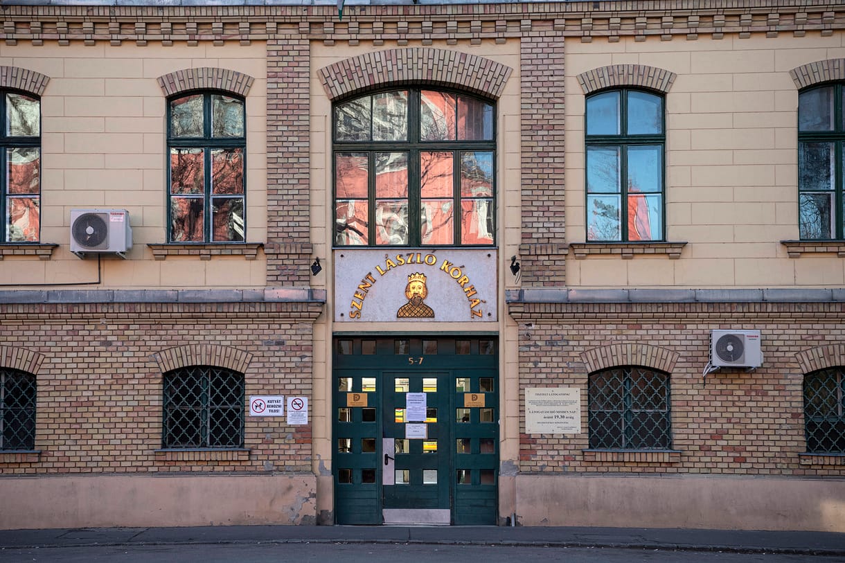 Kiutasítottak Magyarországról két karanténban járt iráni egyetemistát
