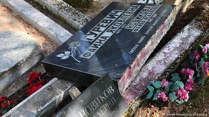 Feldúltak egy észtországi zsidó temetőt