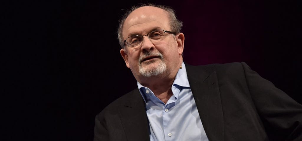 Ha nem tetszik, olvassanak egy másik könyvet – Salman Rushdie először szólalt meg nyilvánosan, mióta megsebesítették