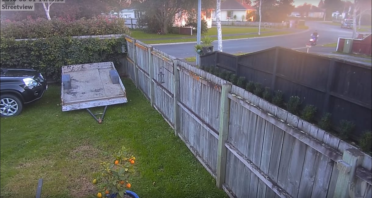 A nap videója: Ilyen motoros balesetet még az életben nem láttunk