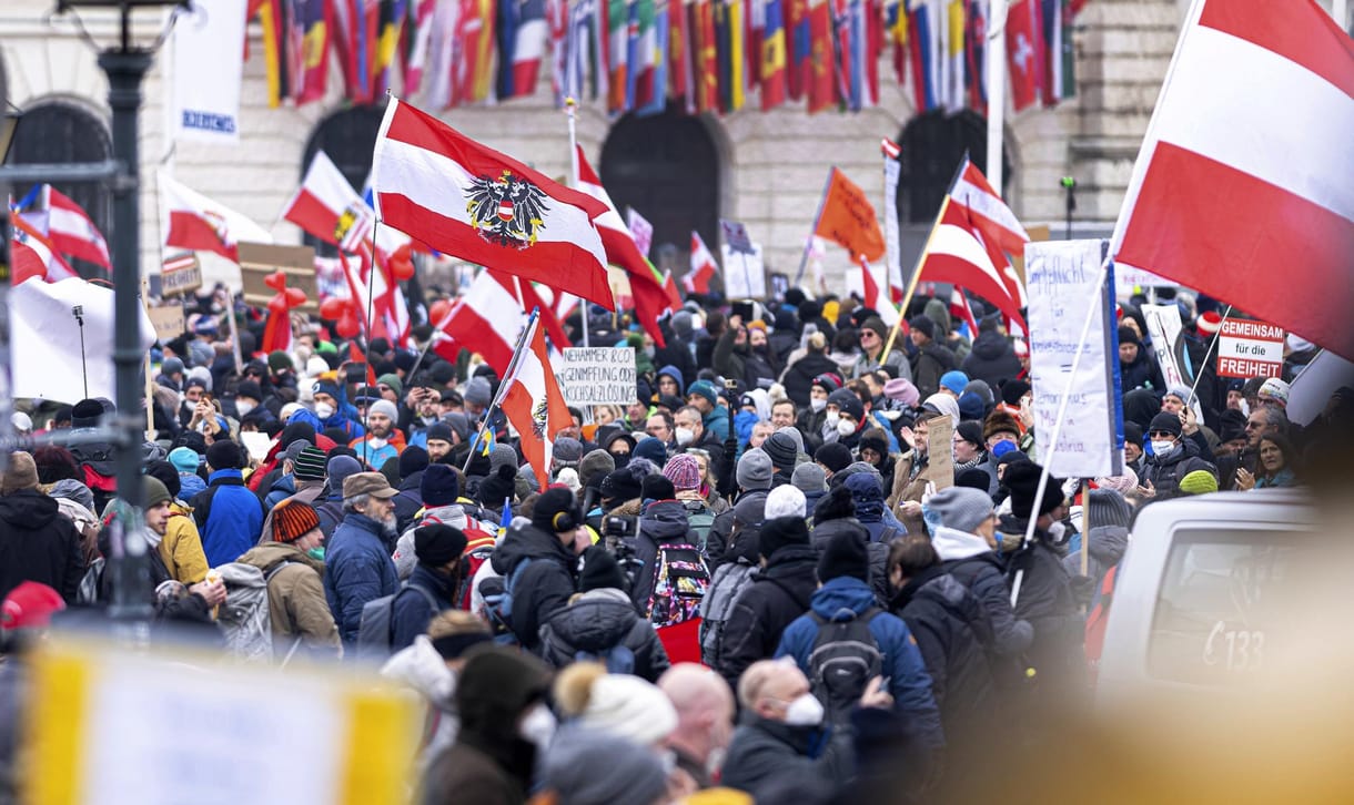 Megszűnt az egészségügyi zárlat Ausztriában az oltottak számára