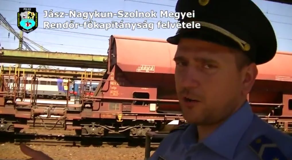 Életet mentett egy rendőr és egy kalauz a szolnoki vasútállomáson
