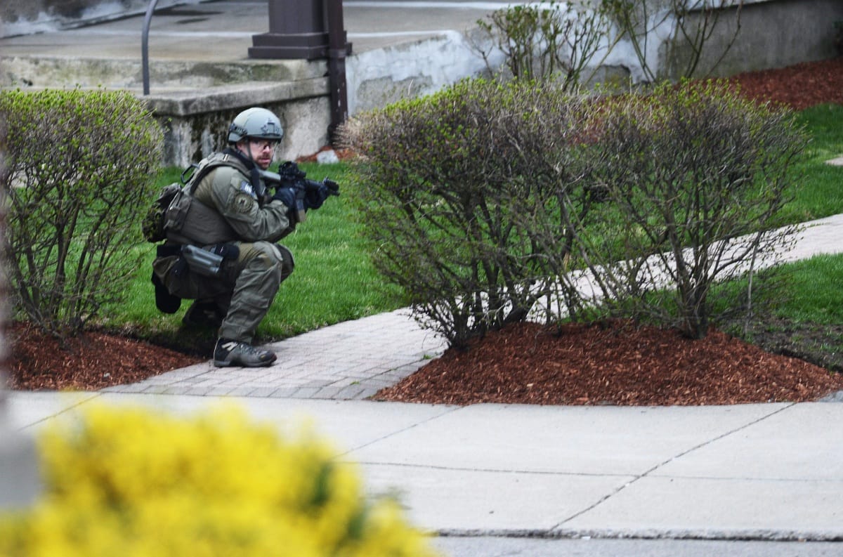 Még ez hiányzott az USA-elnökválasztásnak, terrorveszélyt jelzett az FBI