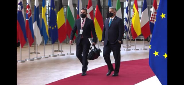 Orbán már az európai demokráciát félti Brüsszeltől