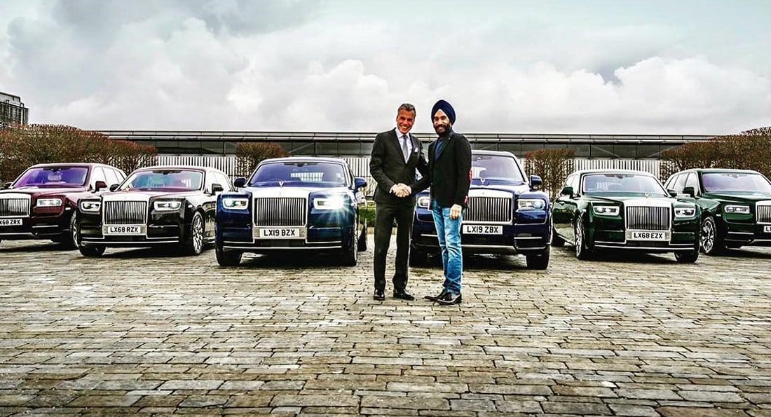 Hat Rolls-Royce-ot vett ez a milliárdos, mert hatféle színű turbánja van 