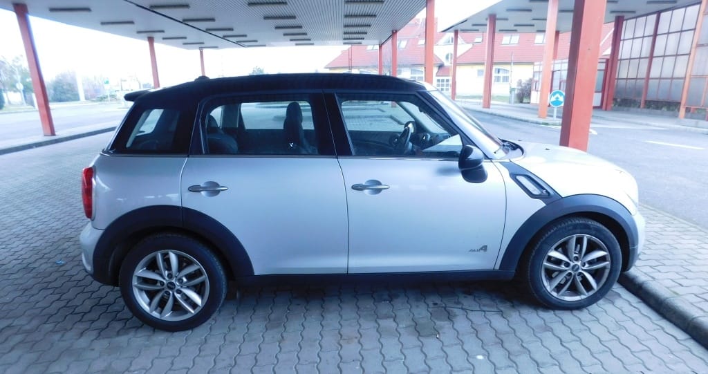 Takaros ez a Mini, de nemcsak a tolvajoknak, a rendőröknek is szemet szúrt