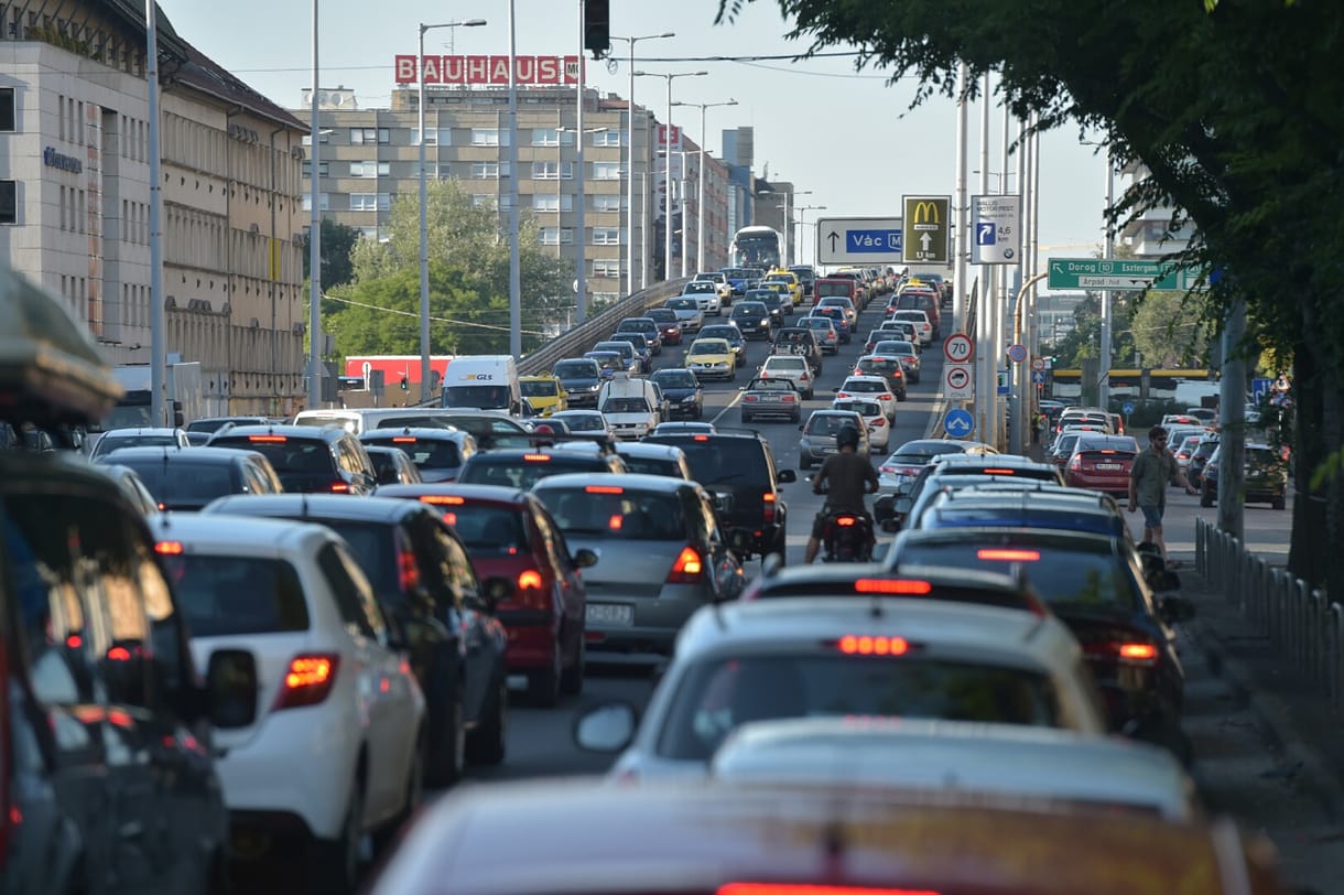 A miniszter szerint a kormány nem akar fővárosi dugódíjat, de ennek így nincs értelme