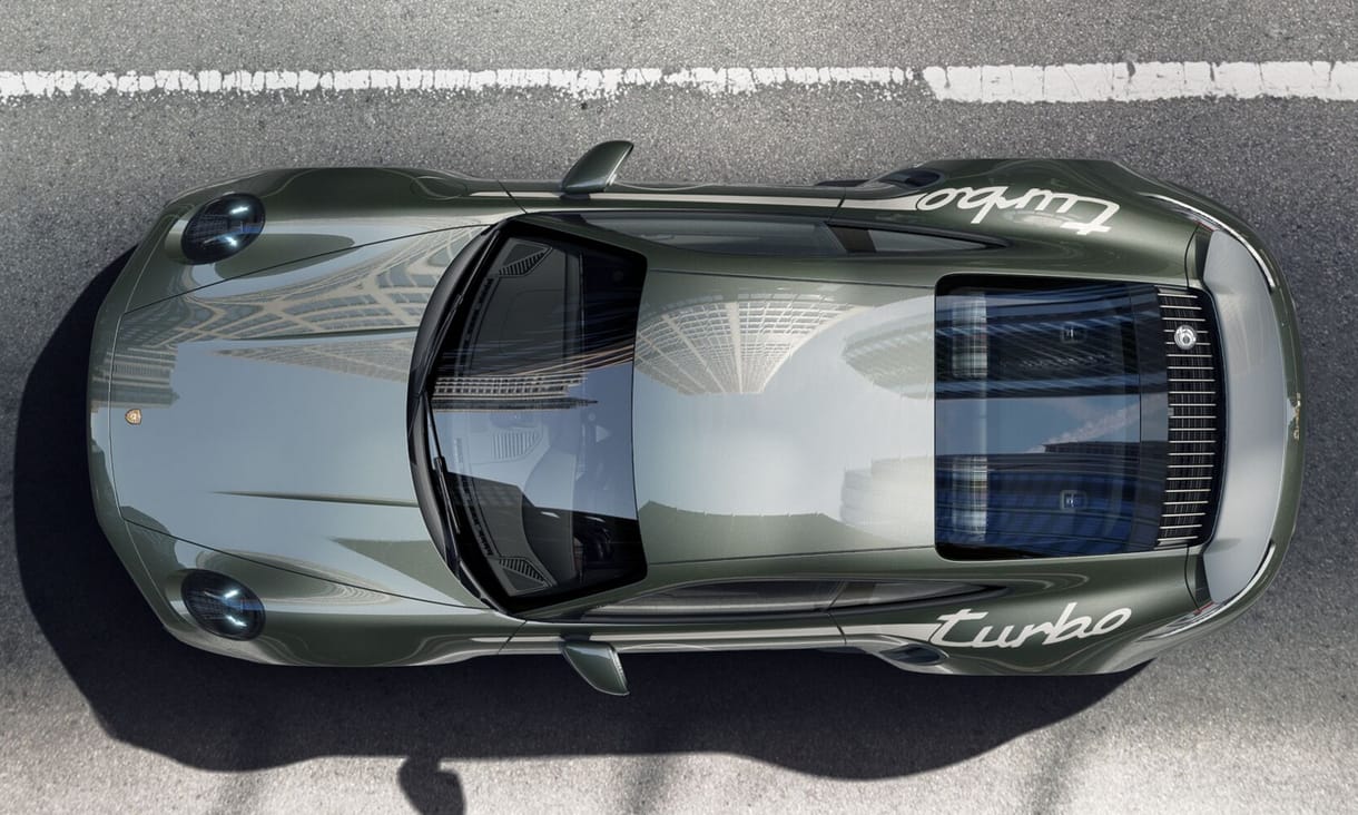 Magyarországon a méregdrága 50. születésnapi Porsche 911 Turbo