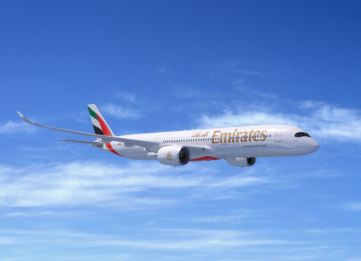 4K képernyőket, magyar tartalmakat és 60 W-os gyorstöltőket tesz repülőire az Emirates