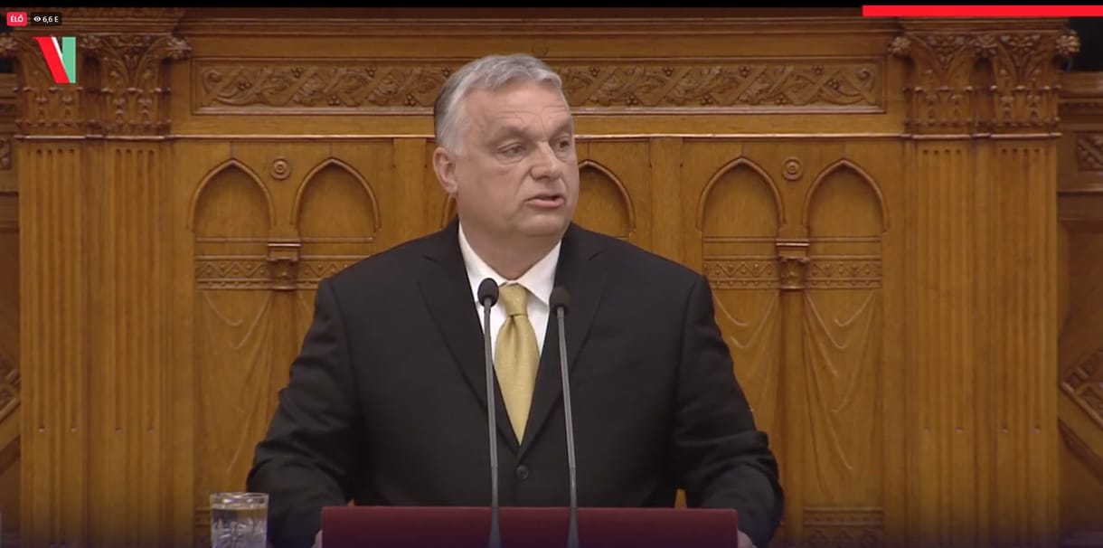 Mi az a nagy európai lakosságcsere-elmélet, amit Orbán emlegetett, és miért olyan veszélyes?