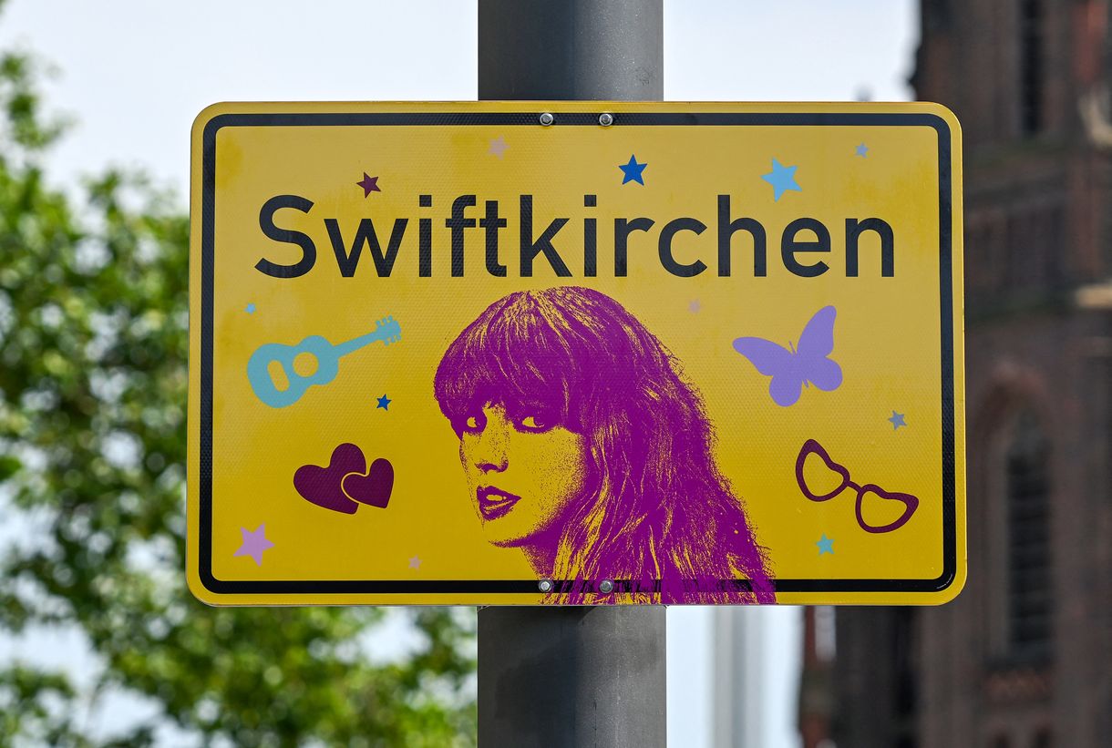 Letartóztatták Taylor Swift zaklatóját az Eras Tour első németországi állomásán és addig bent tartják, amíg az énekesnő el nem utazik