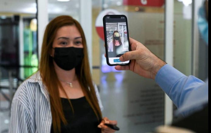 5 másodperc alatt, arcról olvassák le Abu-Dzabiban, ha valaki koronavírusos