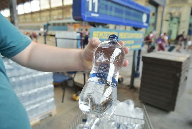 Újabb négy évig Mészáros vizét ihatják a vasutasok