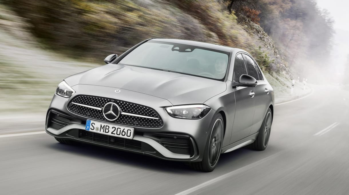 Itt a teljesen megújult Mercedes C-osztály