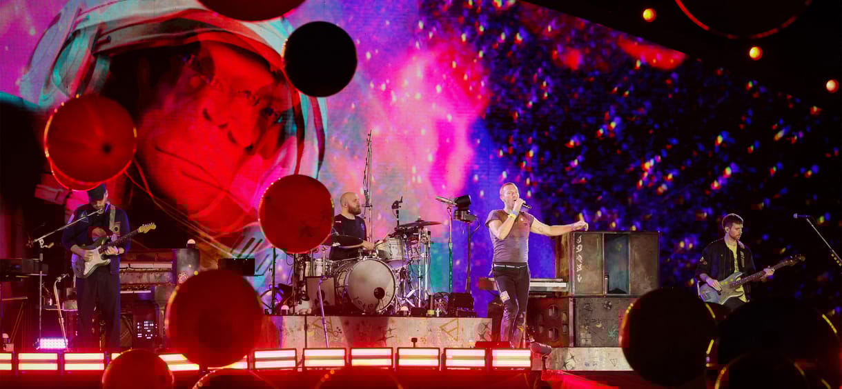 A Coldplay stadionkoncertjei gigászi társasági események – most éppen Budapesten