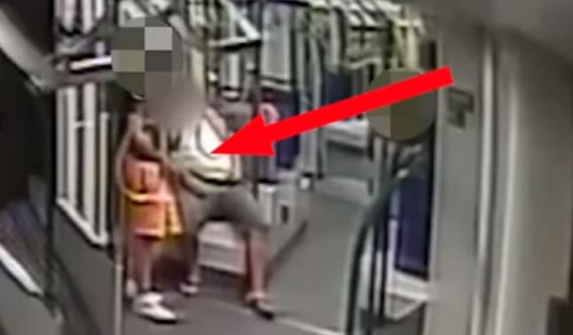Két nap alatt elítélték a párost, amely kifosztott egy alvó utast a 6-os villamoson – videó