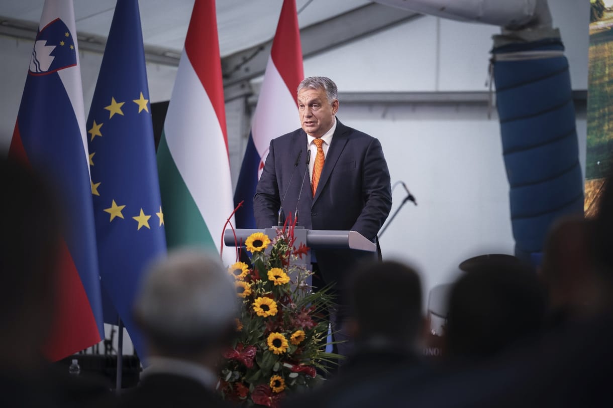Orbán: Magyarország fel szeretné számolni az orosz energiafüggőséget