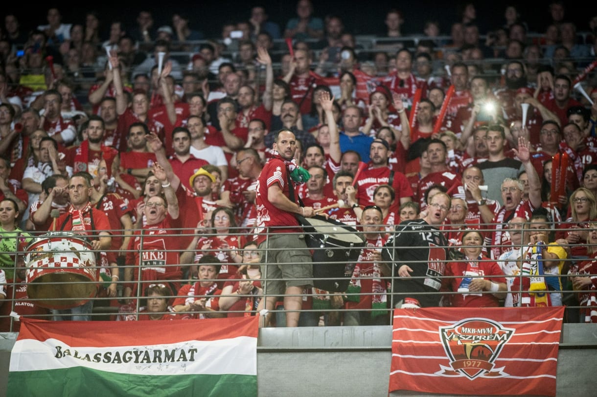 Fizetésmegvonással bünteti a kéziseket a Veszprém a rossz játékért