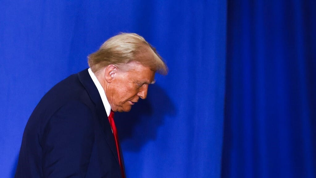 Financial Times-kommentár: Ha Trump visszatér a Fehér Házba, mindenütt felbátorítja a jobboldali populistákat