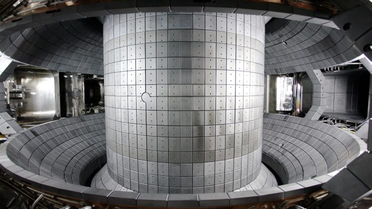 Fél percig 100 millió Celsius-fokon működött a mesterséges nap, ezzel új fúziós rekord született