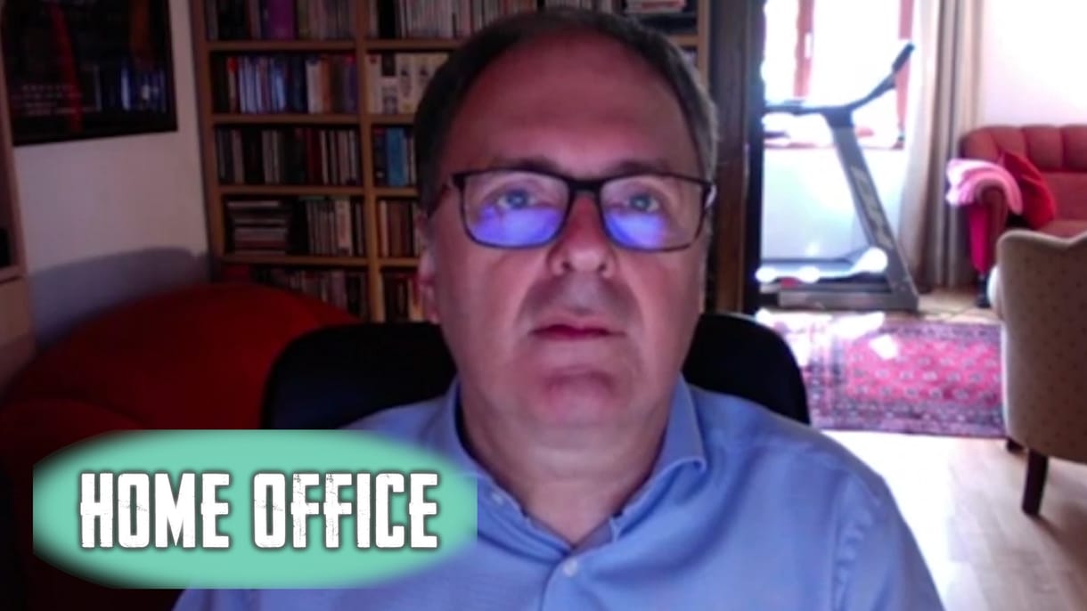 Káel Csaba a Home office-ban: 