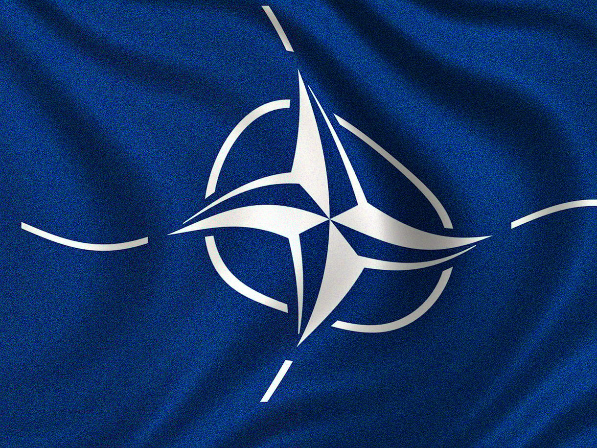 Júniusban felveszik Montenegrót a NATO-ba