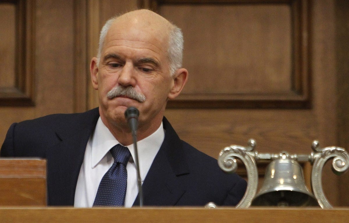Papandreu szabadulna a gyilkos ölelésből. De lesz-e népszavazás?