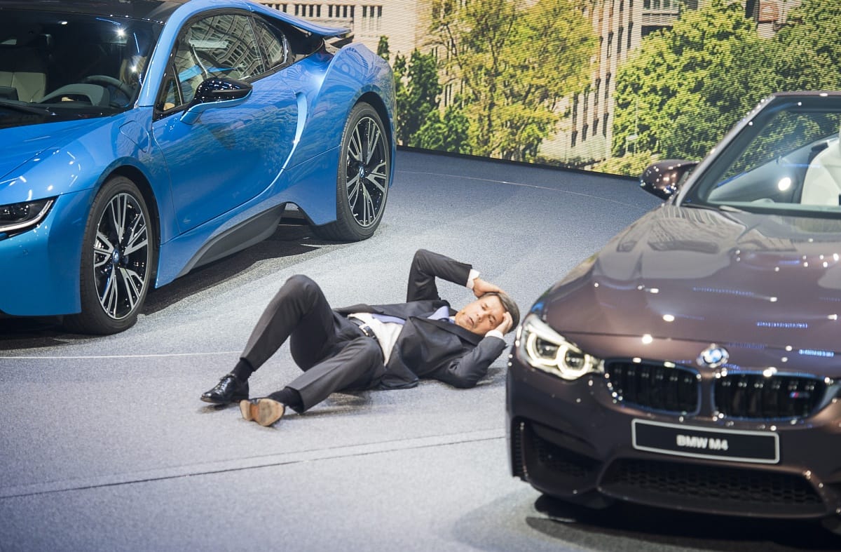 Összesett a BMW cégvezetője a frankfurti autógálán