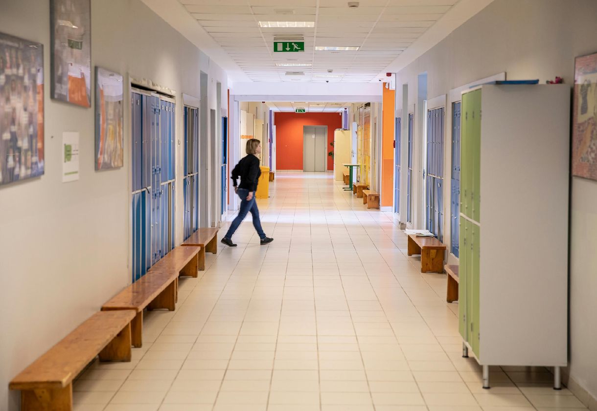 Horn Gábor: A közoktatás intézményesített rendszere a gyermekbántalmazás mindennapi szintje
