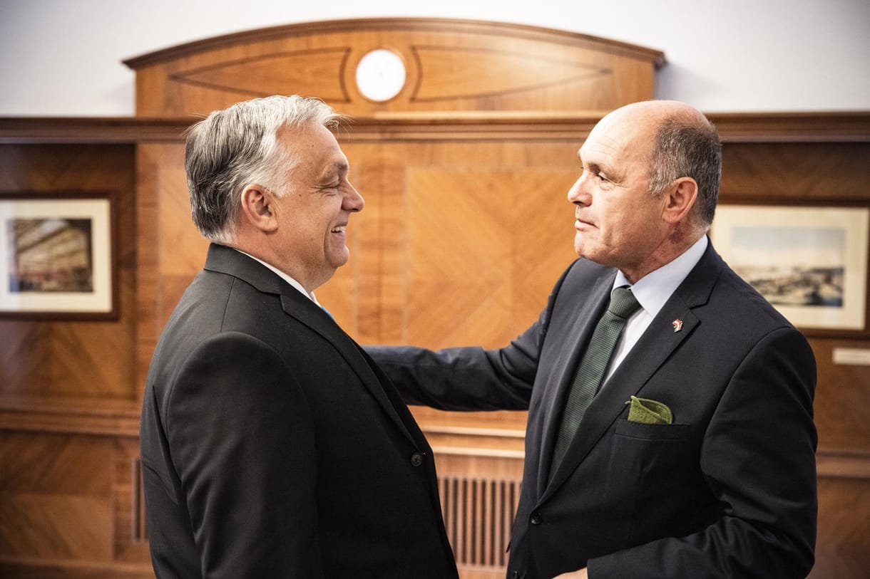 Orbán a védettségi igazolás elfogadásáról tárgyalt az osztrák törvényhozás elnökével 